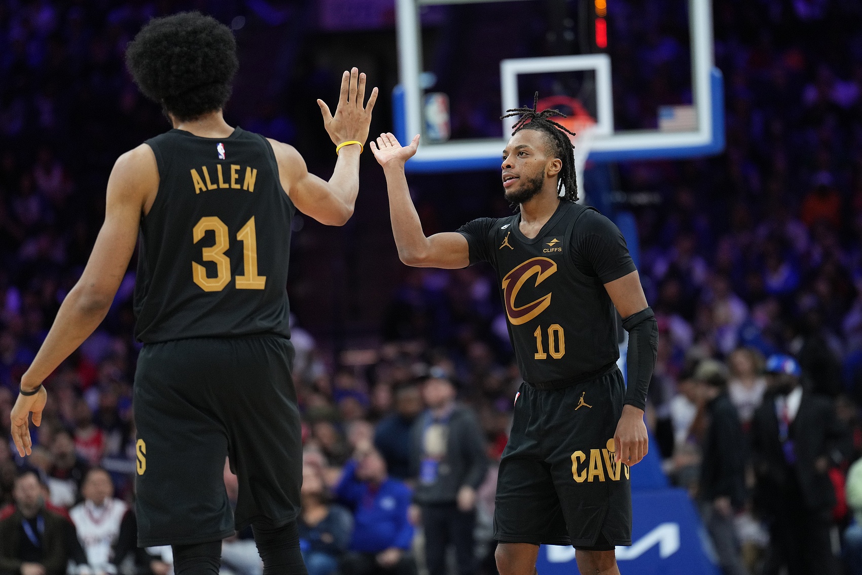 美记：骑士自信目前阵容可争冠 无意交易加兰&amp;贾勒特-阿伦