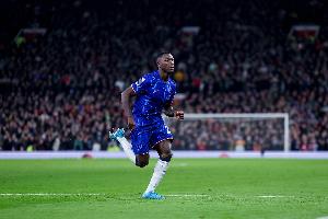 kaiyun中国官网-中场大闸！凯塞多9次对抗成功、4次抢断、3次制造犯规全场最多