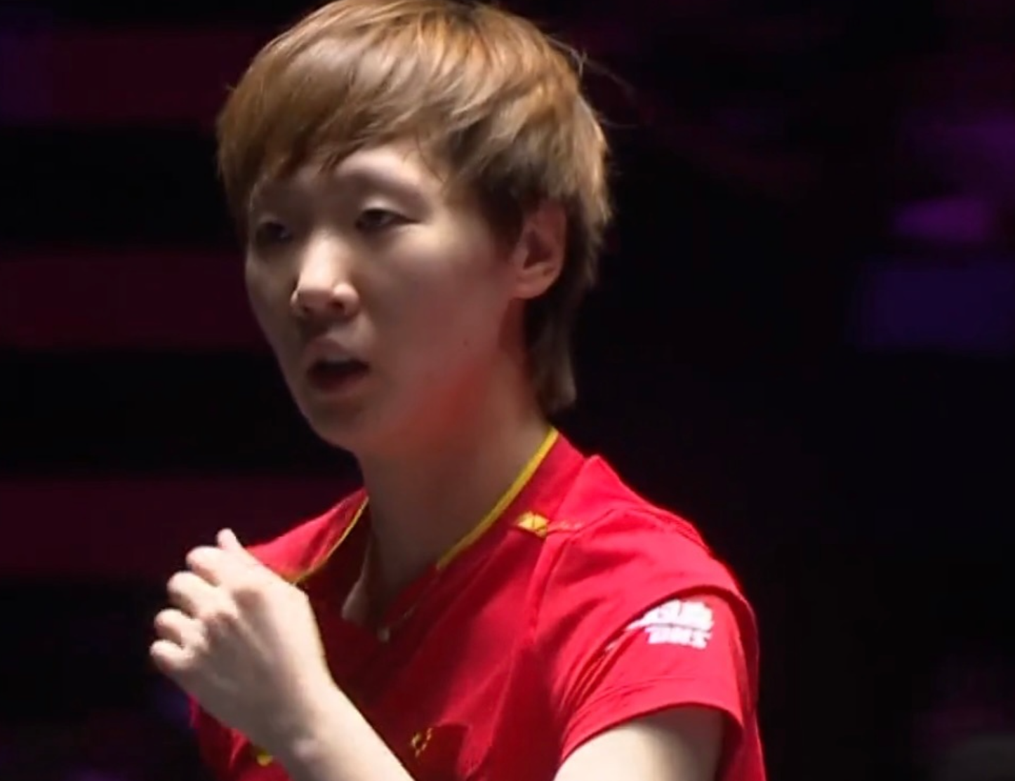 开云app-王曼昱3-2早田希娜晋级八强！二四局完美调整，第五局旋转压制！