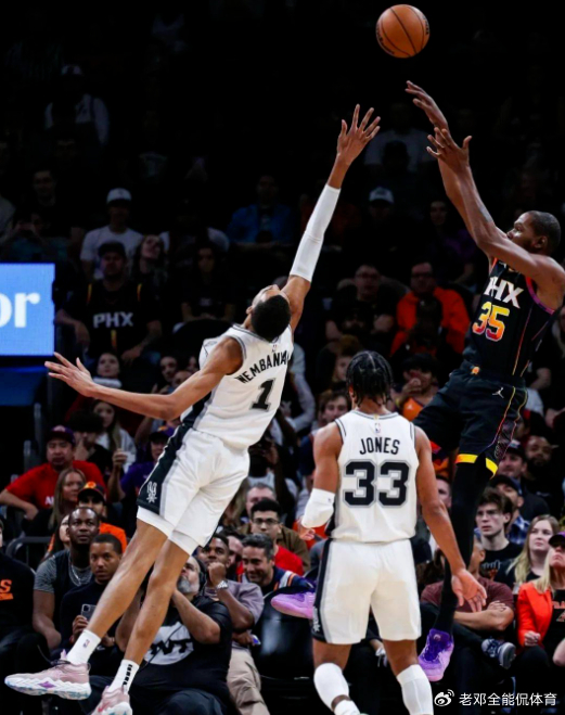 开云-杜兰特天赋凭什么说是50年一遇？这5张照片 能给出答案|凯文·杜兰特|克里斯·保罗|金州勇士队|克里斯-波什|迈克尔·乔丹_新浪体育_新浪新闻