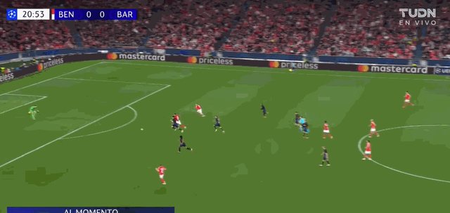 开云app-【欧冠】十人巴萨客场1比0本菲卡，拉菲远射一剑封喉