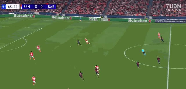 开云app-【欧冠】十人巴萨客场1比0本菲卡，拉菲远射一剑封喉