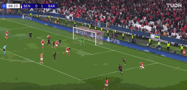 开云app-【欧冠】十人巴萨客场1比0本菲卡，拉菲远射一剑封喉