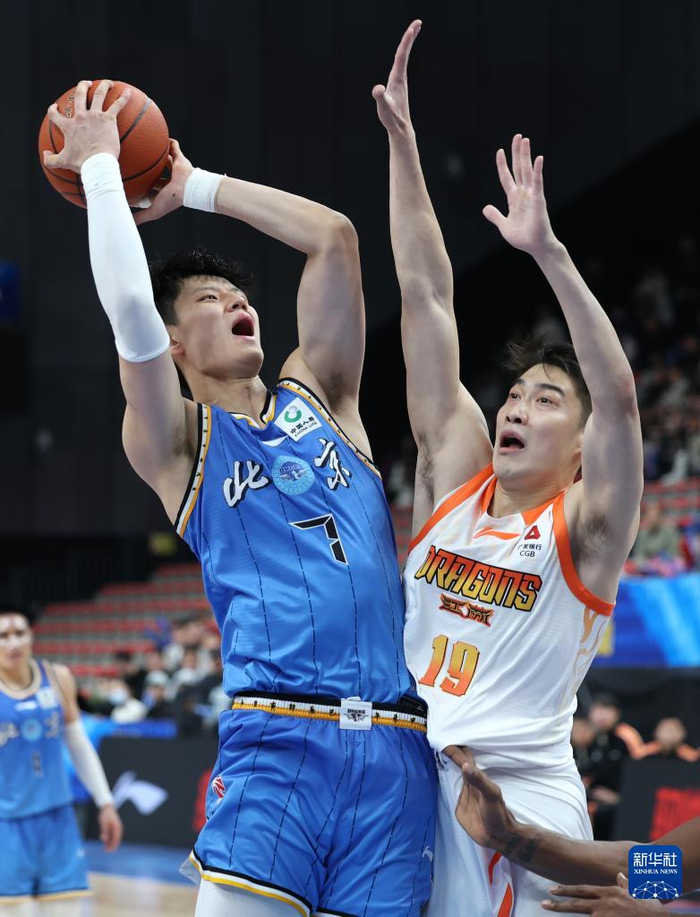 CBA常规赛：北京北汽胜江苏肯帝亚|男子篮球|张晨|篮球职业联赛|江苏肯帝亚队|北京北汽队_新浪体育_新浪新闻