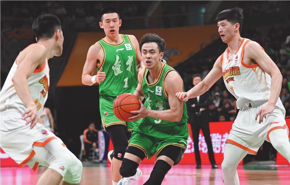 kaiyun中国官网-辽篮亟待通过休赛期加速蜕变