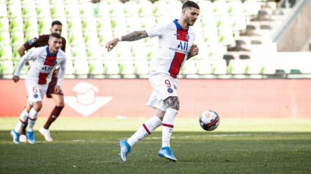 姆巴佩梅开后伤退，巴黎登顶笑看争冠对手厮杀