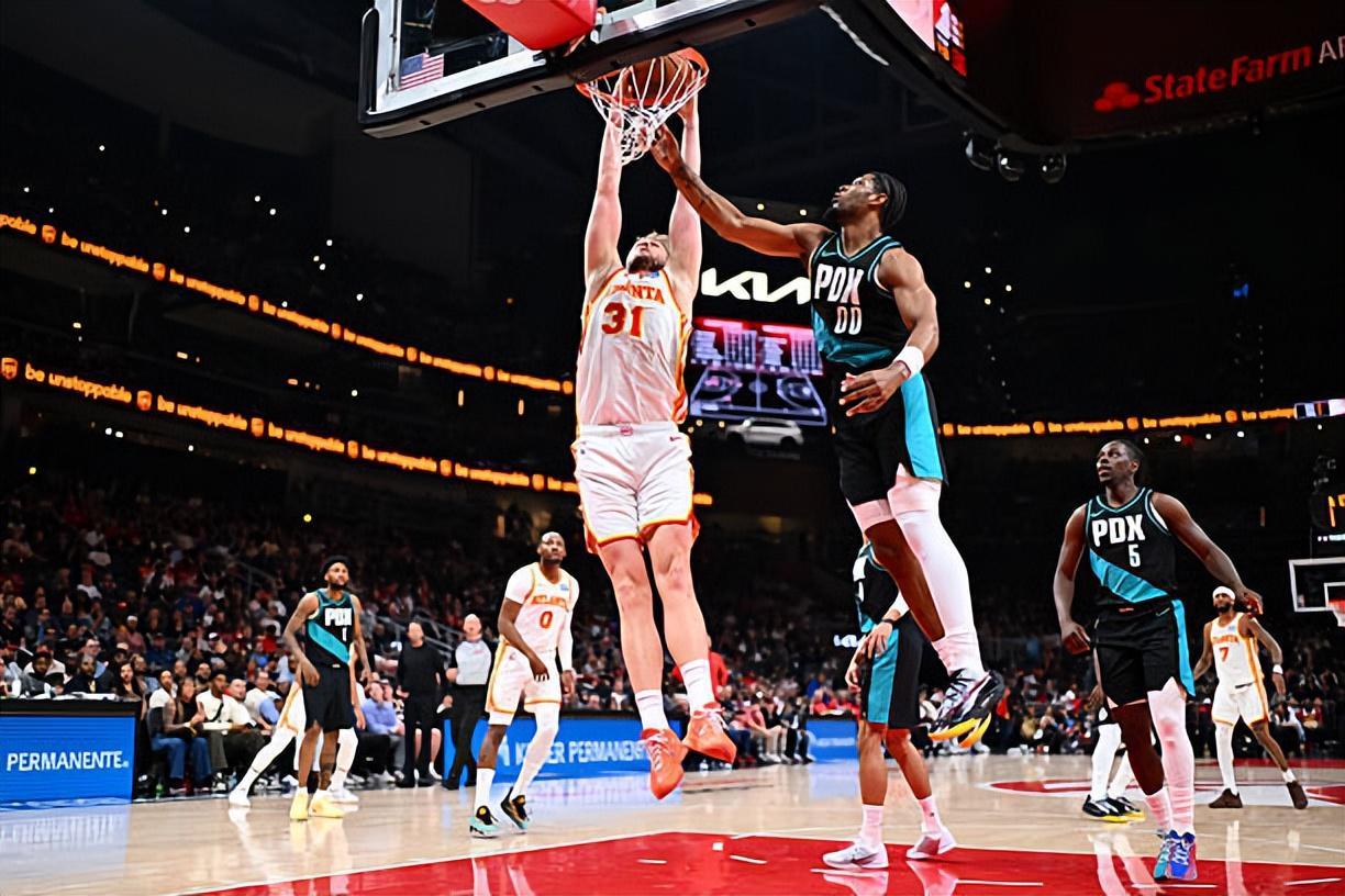 云开体育-加盟老鹰后的表现依然出色，前火箭内线的个人能力真是被低估了？